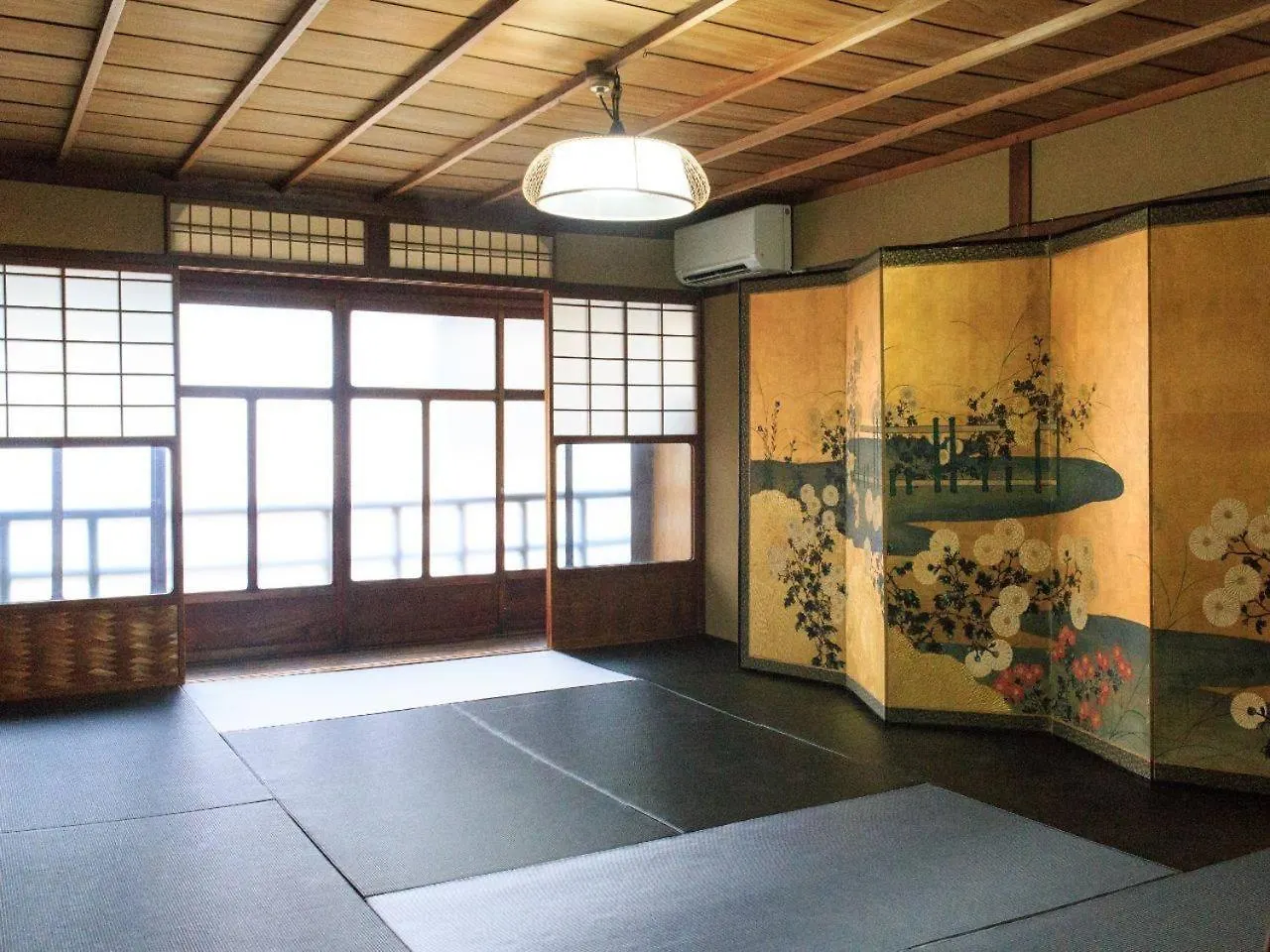 京都二条城近く京町屋120年の歴史に泊まる ヴィラ 京都市