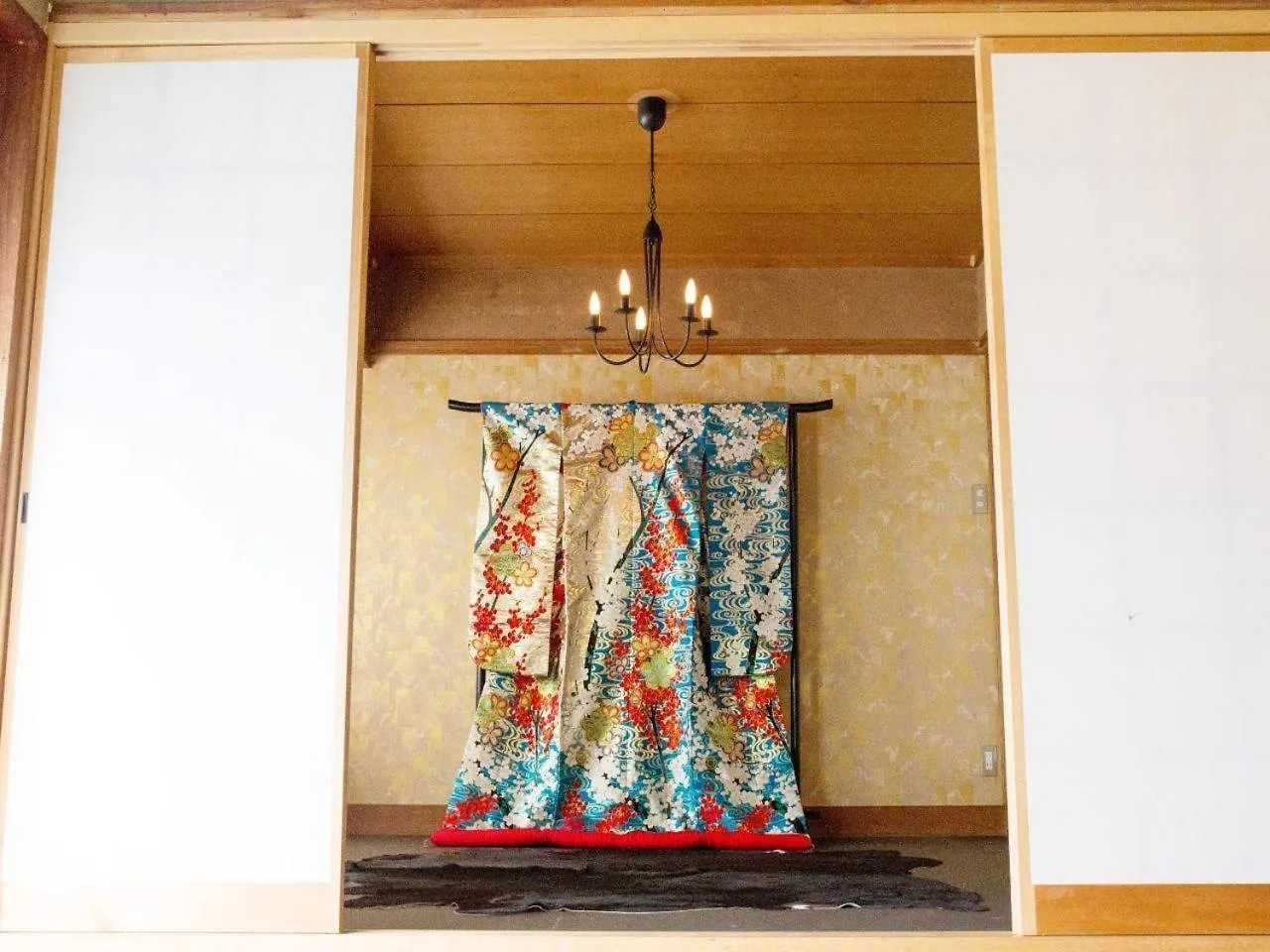 京都二条城近く京町屋120年の歴史に泊まる Kyoto