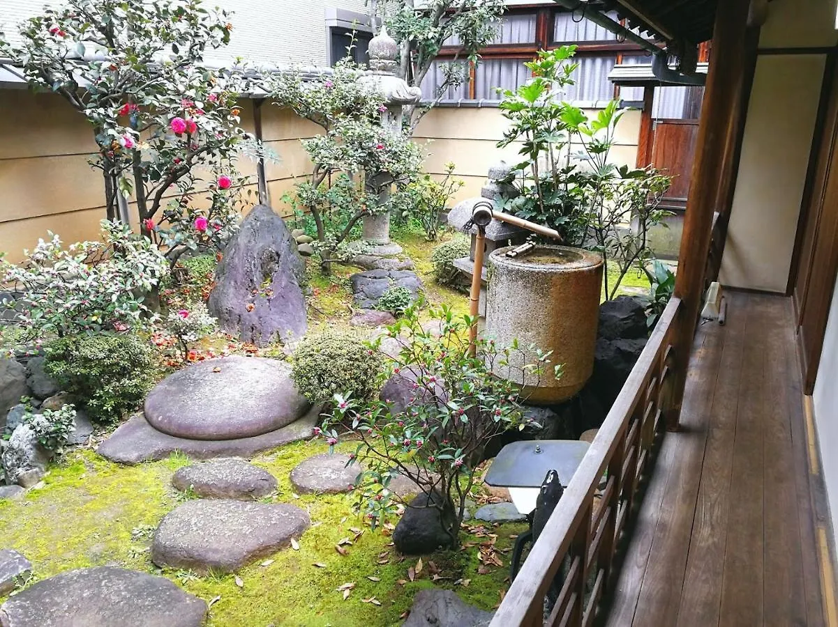 Villa 京都二条城近く京町屋120年の歴史に泊まる Japan